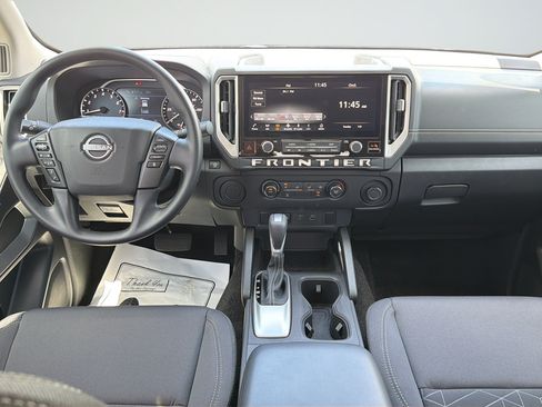 Certified 2025 Nissan Frontier SV RWD image 23