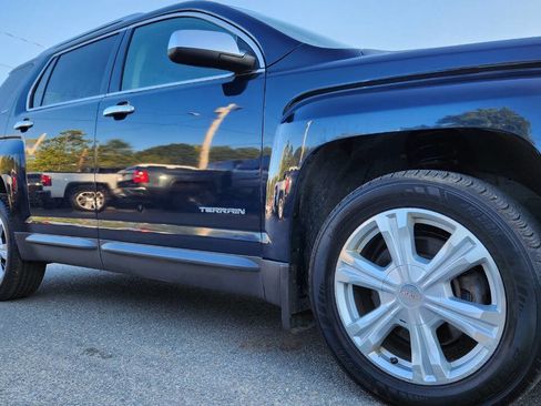 Used 2017 GMC Terrain SLT w/ Open Road Package image 17