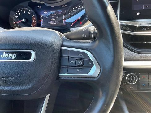 Used 2022 Jeep Compass Latitude AWD/4WD image 18