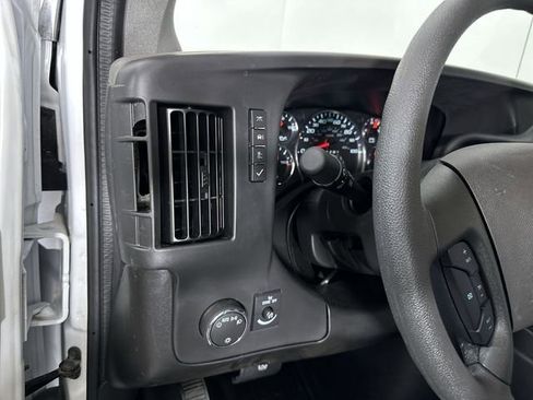 New 2025 GMC Savana 3500 w/ Driver Convenience Package RWD image 17