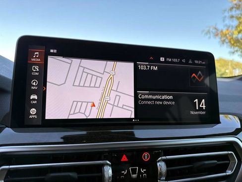 Used 2025 BMW X4 xDrive30i image 25