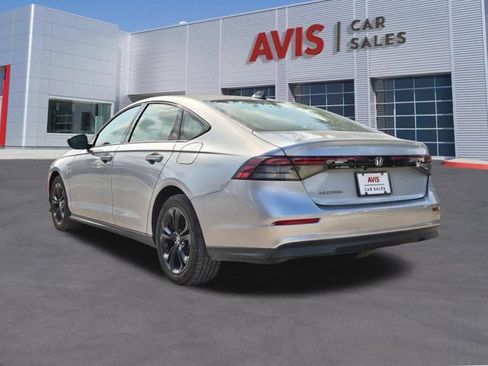 Used 2025 Honda Accord SE image 10