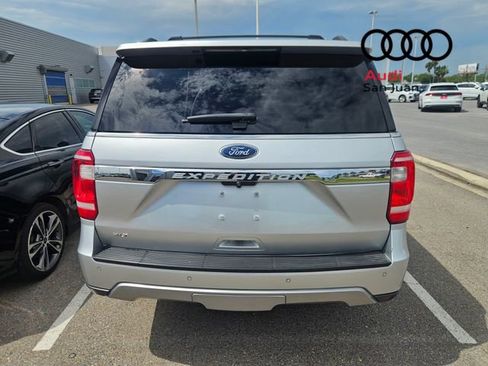 Used 2018 Ford Expedition XLT w/ Equipment Group 201A RWD image 5