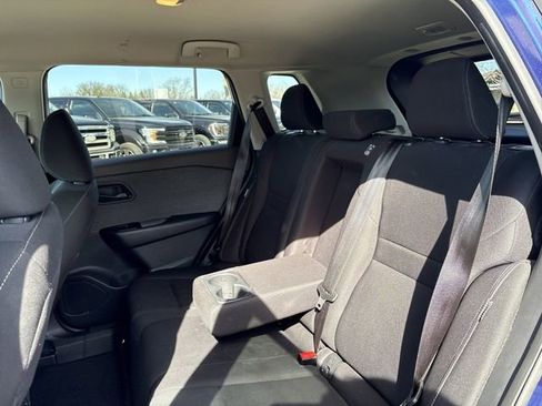 Used 2023 Nissan Rogue S image 43