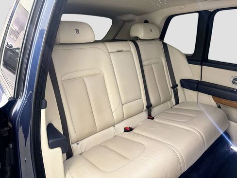 Used 2020 Rolls-Royce Cullinan image 30
