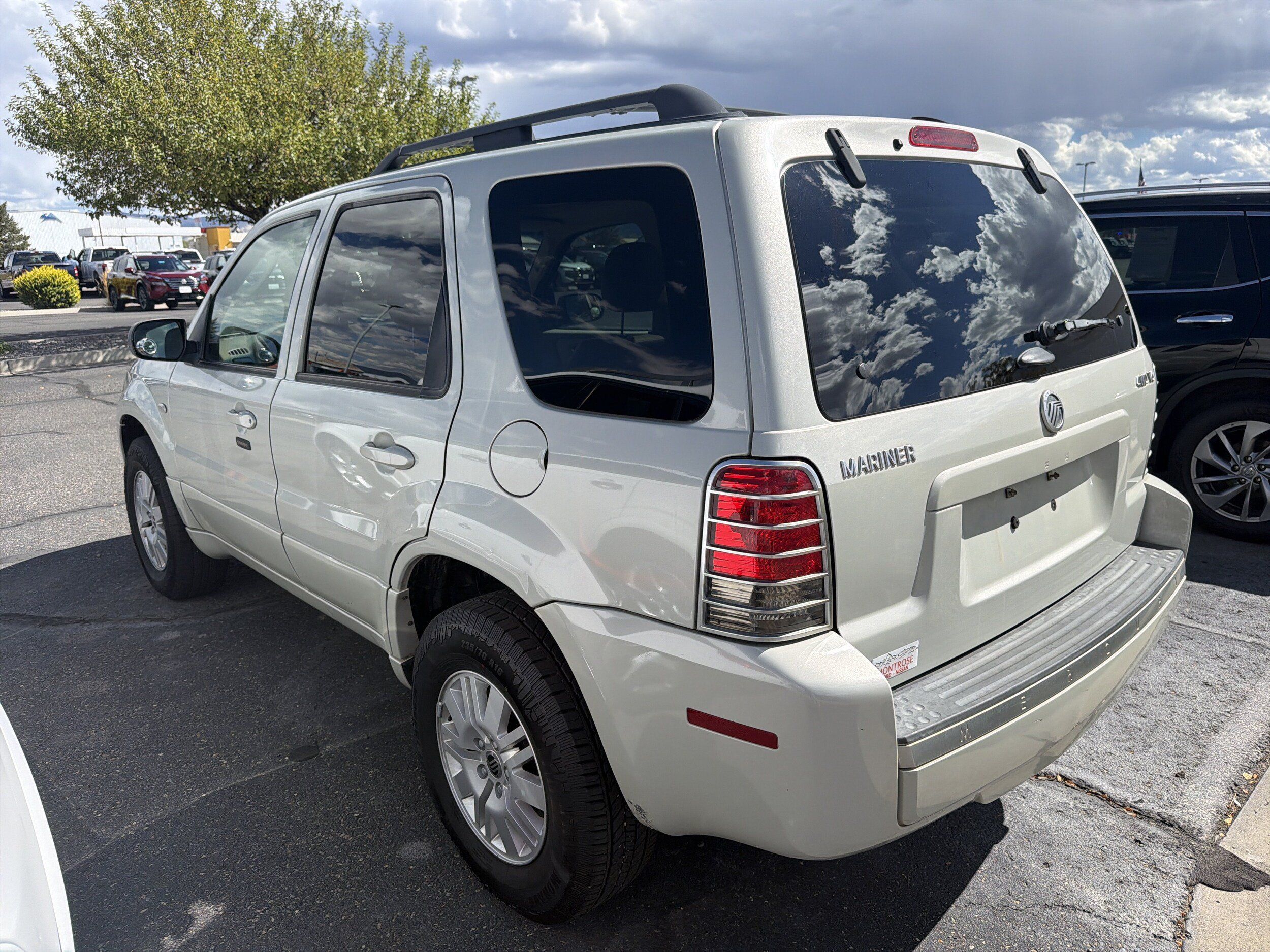 Used 2007 Mercury Mariner Luxury AWD/4WD image 7