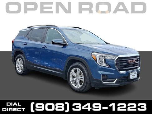 Certified 2024 GMC Terrain SLE w/ Driver Convenience Package FWD image 1