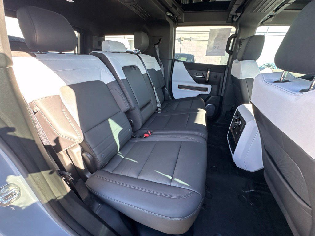 Used 2024 GMC Hummer EV 3X AWD/4WD image 22