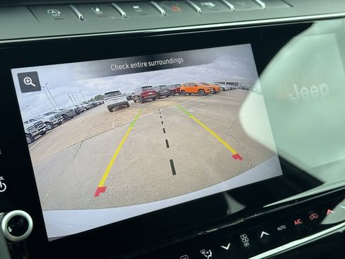 New 2026 Jeep Grand Cherokee Altitude RWD image 18