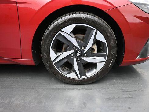 Used 2023 Hyundai Elantra Limited FWD image 10