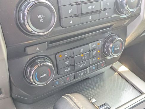 Used 2015 Ford F150 Lariat AWD/4WD image 15