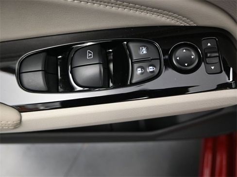 Used 2022 Nissan Altima 2.5 SV w/ SV Premium Package image 14