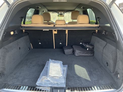 Used 2025 Mercedes-Benz GLE 450e 4MATIC image 34