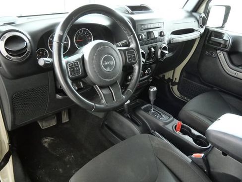 Used 2018 Jeep Wrangler Unlimited Sport S AWD/4WD image 4