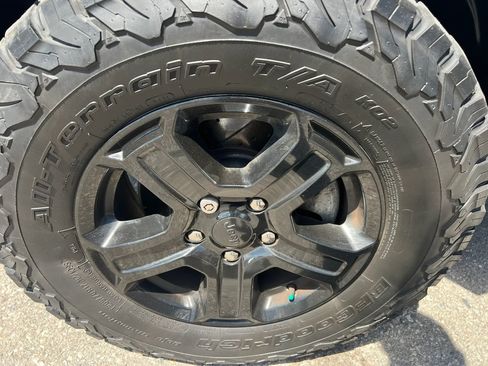 Used 2019 Jeep Wrangler Unlimited Sport S AWD/4WD image 10