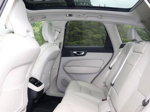 Used 2020 Volvo XC60 T5 Inscription w/ Protection Package Premier AWD/4WD image 31
