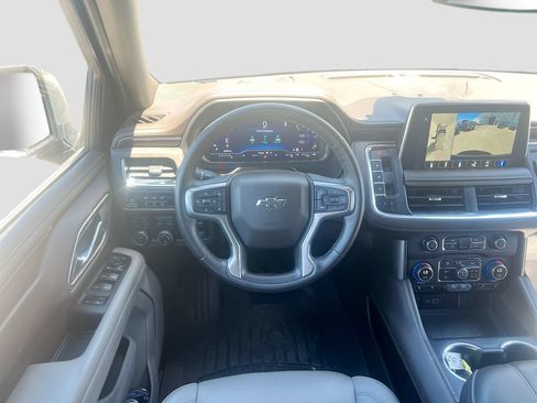Used 2023 Chevrolet Tahoe Z71 w/ Luxury Package AWD/4WD image 21