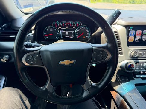 Used 2020 Chevrolet Suburban LT AWD/4WD image 27