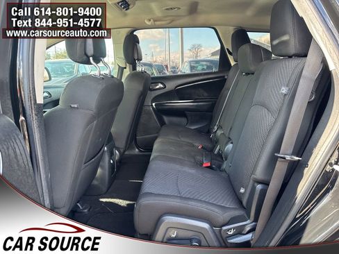 Used 2019 Dodge Journey SE w/ Blacktop Package image 18