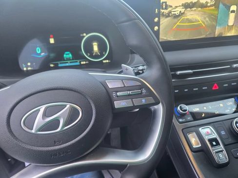 Used 2025 Hyundai Palisade Calligraphy AWD/4WD image 16