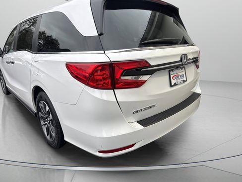 Used 2023 Honda Odyssey EX-L image 7