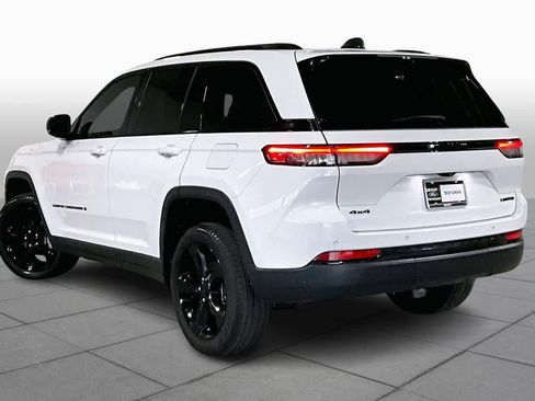 Used 2023 Jeep Grand Cherokee Limited w/ Luxury Tech Group II image 12