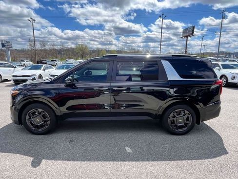 Certified 2025 Kia Carnival EX image 34