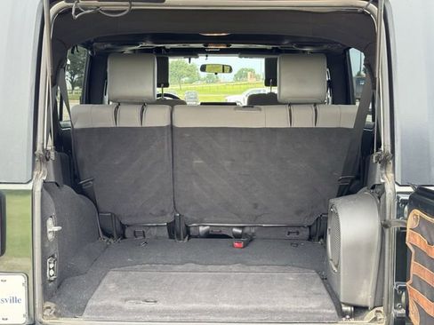 Used 2010 Jeep Wrangler Unlimited Rubicon w/ Trailer Tow Group AWD/4WD image 25
