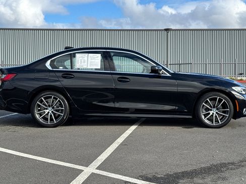 Used 2019 BMW 330i Sedan w/ Convenience Package image 2