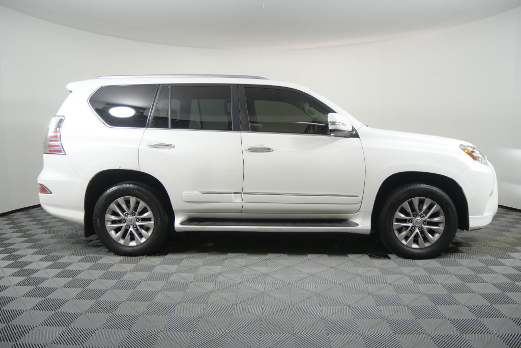 Used 2014 Lexus GX 460 Luxury AWD/4WD image 3
