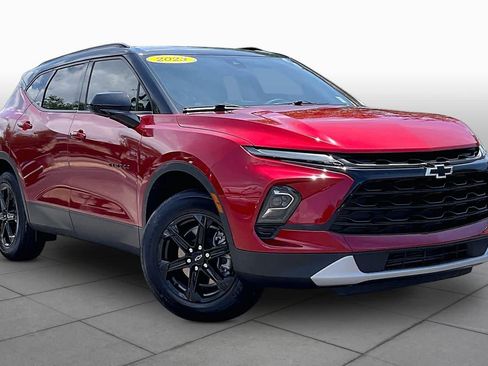Used 2023 Chevrolet Blazer LT w/ Convenience Package FWD image 3