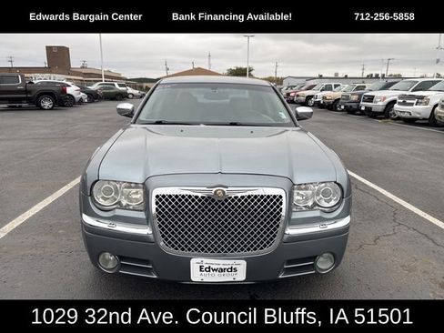 Used 2006 Chrysler 300 C w/ Navigation & Sound Group II image 3