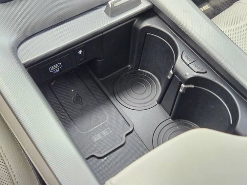 Certified 2024 Hyundai Palisade Limited FWD image 31