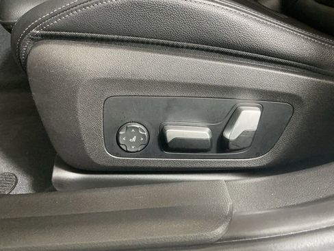 Certified 2023 BMW 330e w/ M Sport Package image 21