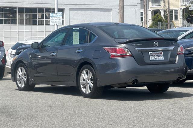 Used 2015 Nissan Altima 2.5 SL w/ Technology Package FWD image 5