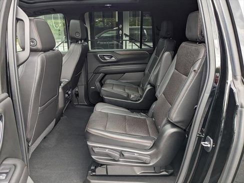Used 2021 Chevrolet Suburban High Country w/ Premium Package AWD/4WD image 14