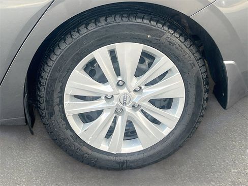 Certified 2024 Nissan Sentra S image 31