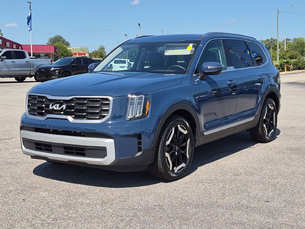 Used 2025 Kia Telluride S FWD image 10
