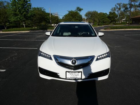 Used 2017 Acura TLX FWD image 2