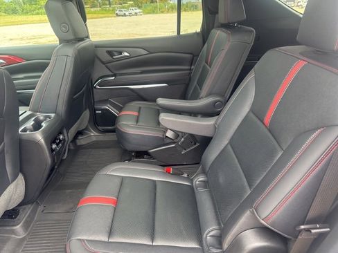 Used 2024 Chevrolet Traverse RS w/ LPO, Floor Liner Package image 20