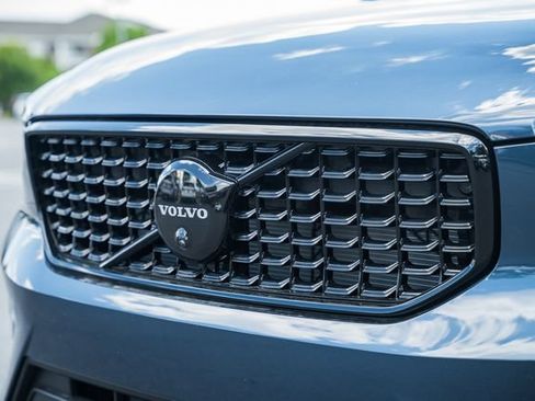 New 2026 Volvo XC40 B5 Ultra w/ Climate Package AWD/4WD image 12