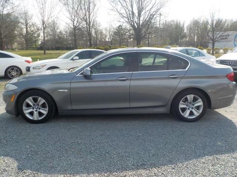 Used 2011 BMW 528i Sedan image 2
