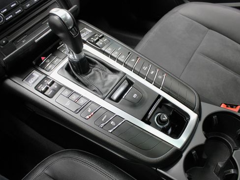 Used 2017 Porsche Macan S image 64