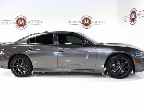 Used 2022 Dodge Charger R/T w/ Blacktop Package image 5