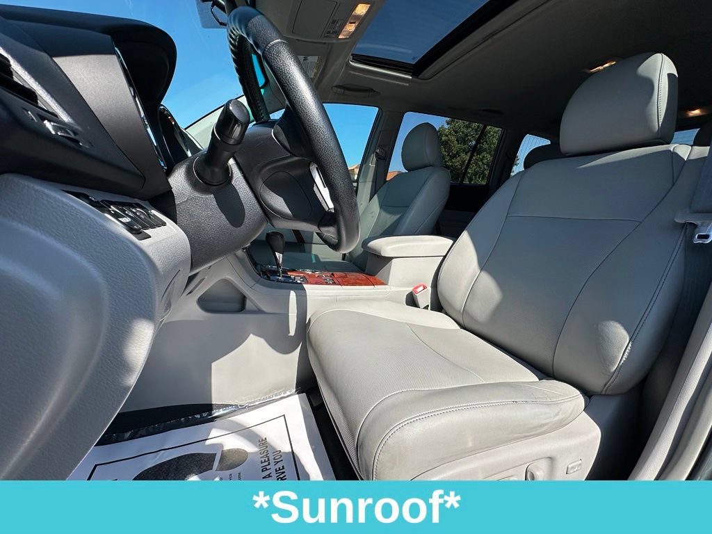 Used 2013 Toyota Highlander Limited AWD/4WD image 16