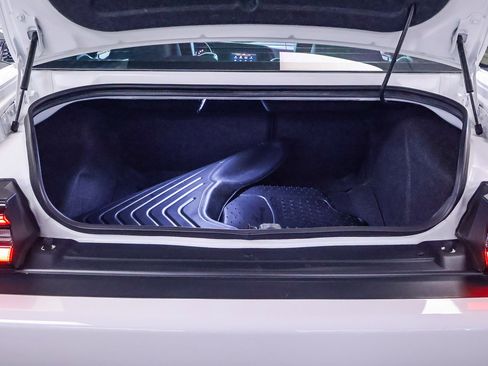 Used 2020 Dodge Challenger R/T Scat Pack RWD image 16