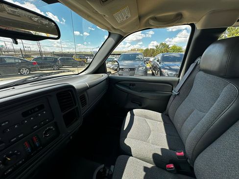 Used 2005 Chevrolet Silverado 1500 W/T image 47