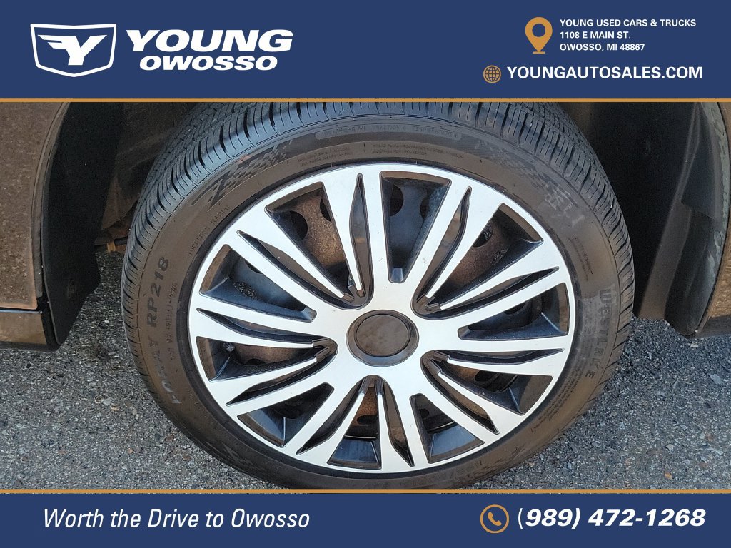 Used 2009 Chevrolet HHR LS FWD image 9