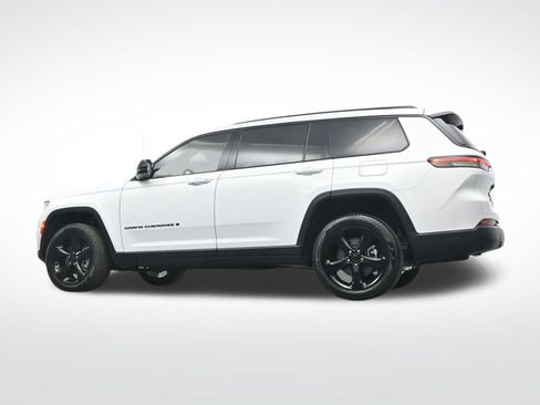 Used 2025 Jeep Grand Cherokee L Limited w/ Luxury Tech Group II image 40