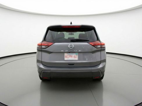 Used 2025 Nissan Rogue SV image 7